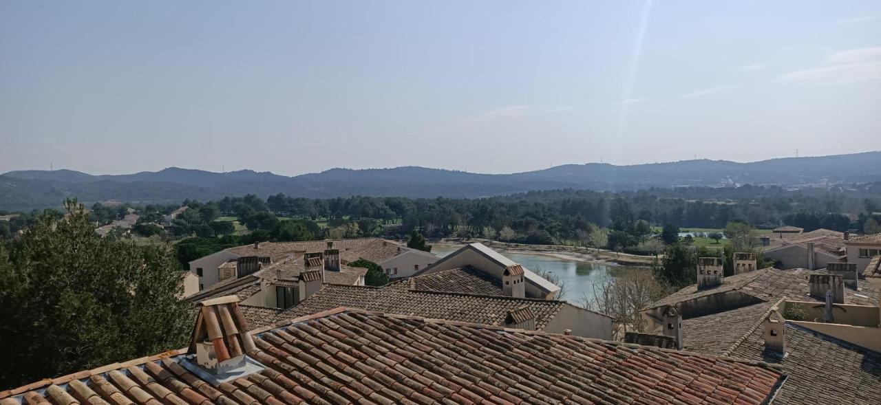 Charmant T2 Climatise Avec Belle Vue , Golf De Pont-Royal Mallemort Εξωτερικό φωτογραφία