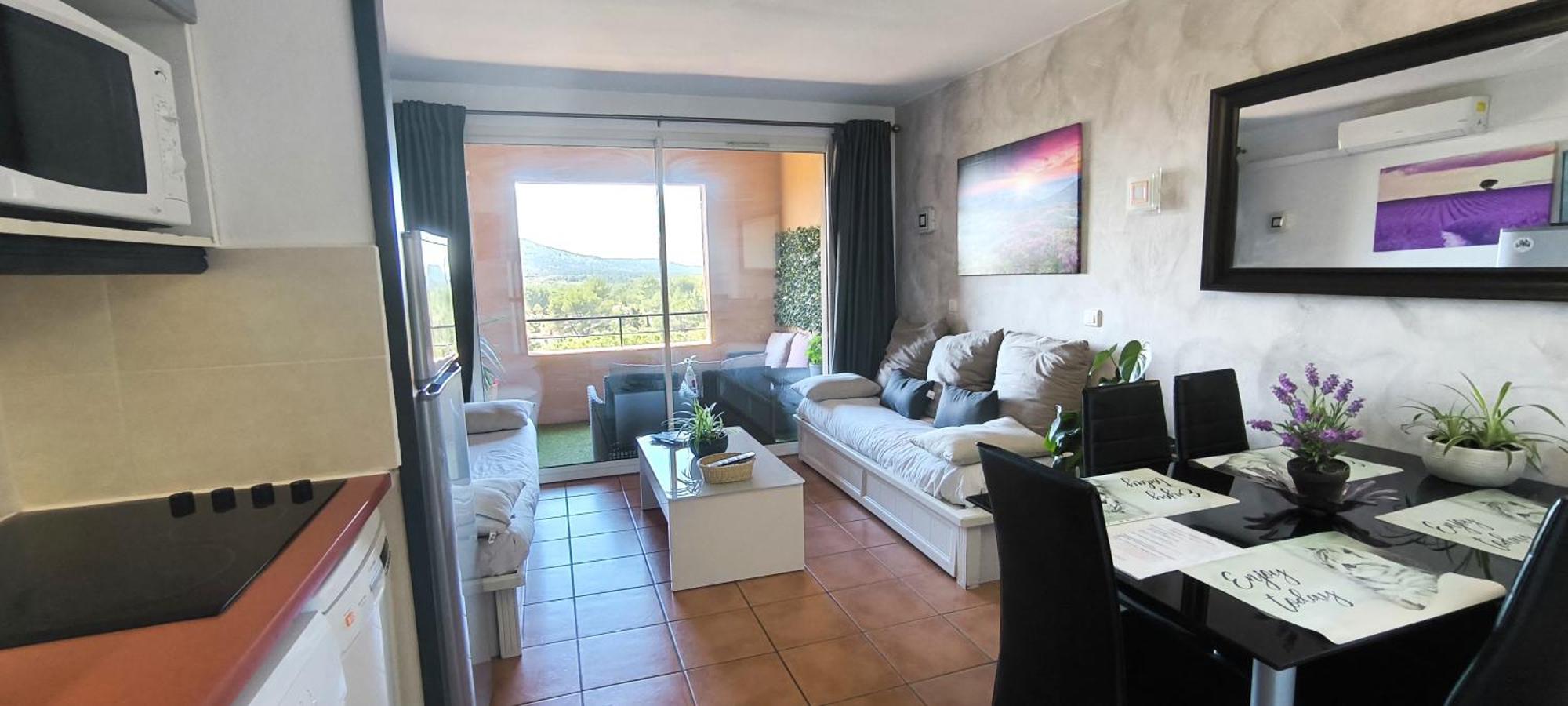 Charmant T2 Climatise Avec Belle Vue , Golf De Pont-Royal Mallemort Εξωτερικό φωτογραφία