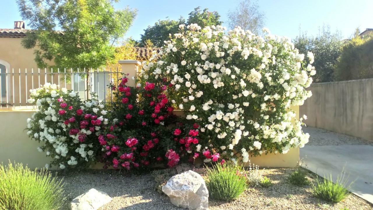 Charmant T2 Climatise Avec Belle Vue , Golf De Pont-Royal Mallemort Εξωτερικό φωτογραφία